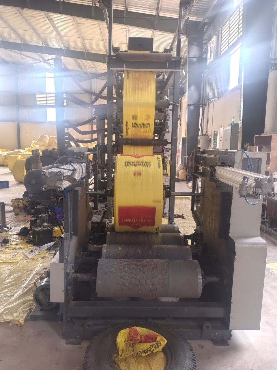 Bag printing and converting machine processing cement bags